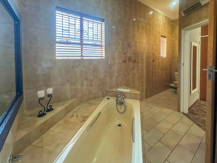 3 Bedroom Property for Sale in Meerhof North West